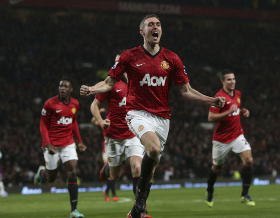 关于里昂客场逆转胜利,英超争冠形势胶着的信息 关于里昂客场逆转胜利,英超争冠形势胶着的信息