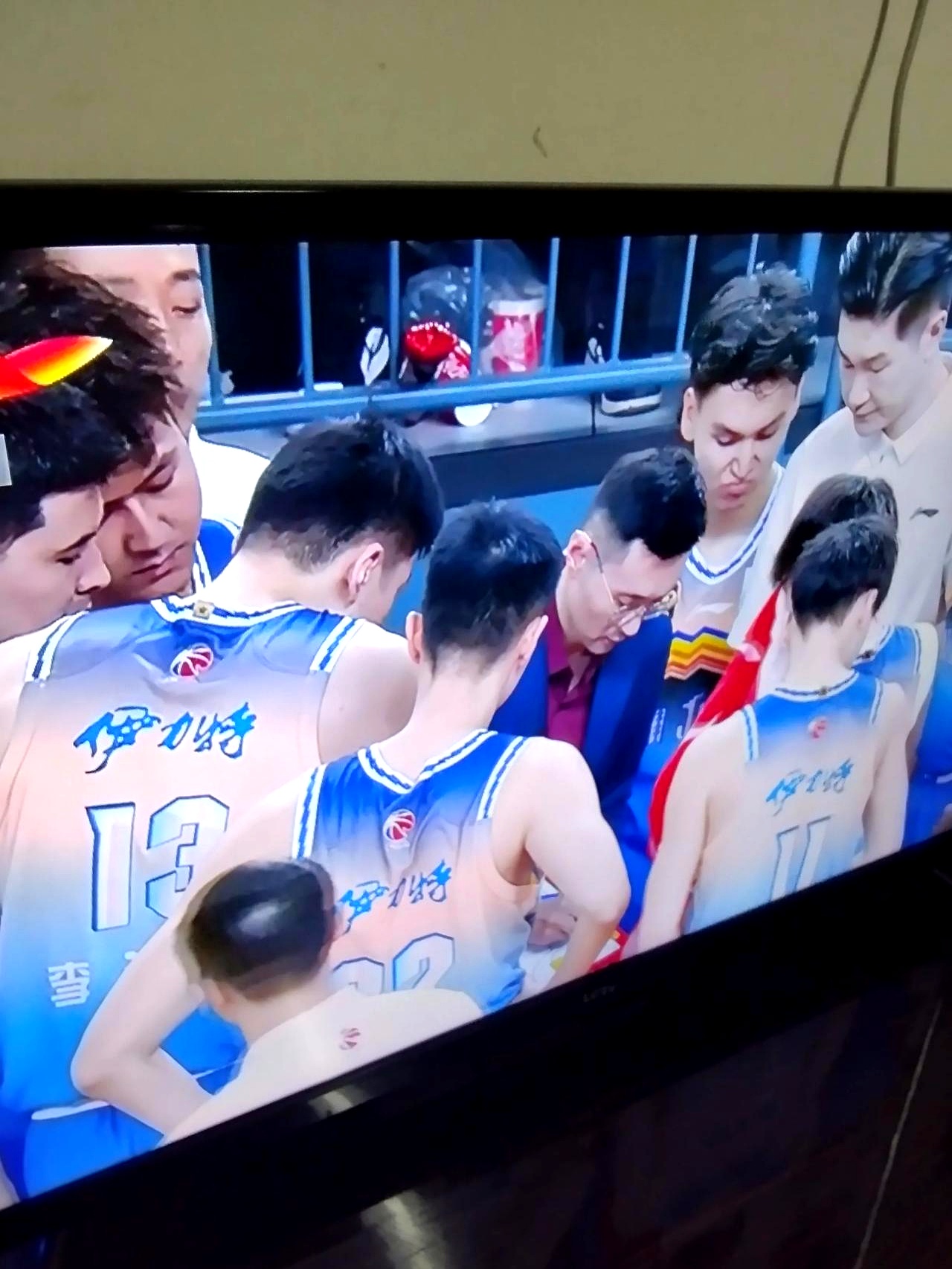 凭借一波广东队,全国篮球锦标赛成功绝杀,现场观众齐声高喊的简单介绍 凭借一波广东队,全国篮球锦标赛成功绝杀,现场观众齐声高喊的简单介绍