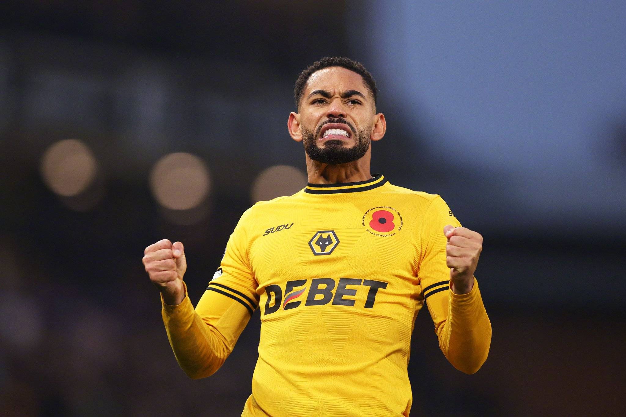 爱游戏体育网站-南安普顿在主场战平狼队，力保英超联赛前十名位置