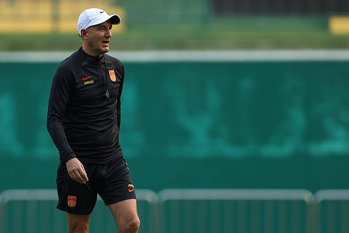 爱游戏体育直播-奥克兰国家队失利,难以晋级下一轮的简单介绍