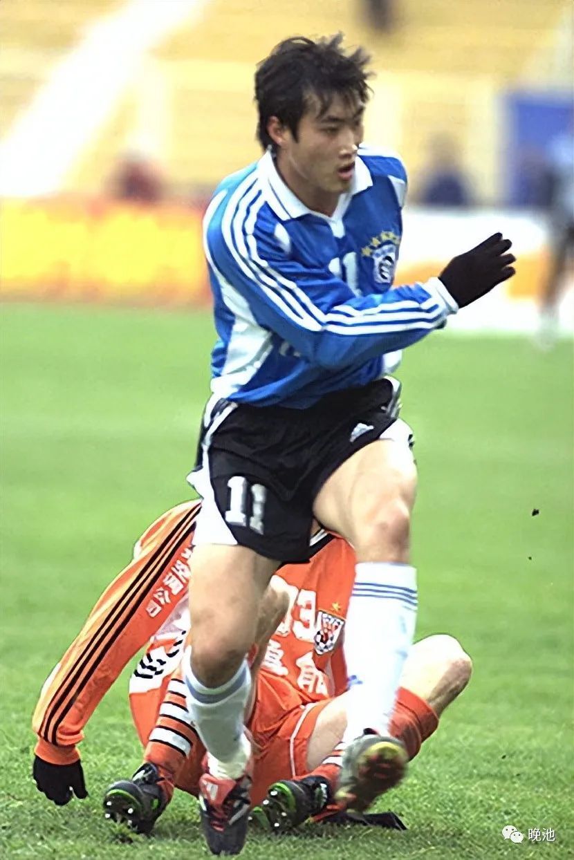 大连足球俱乐部与山东鲁能队,对决情景惊心 大连足球俱乐部与山东鲁能队,对决情景惊心