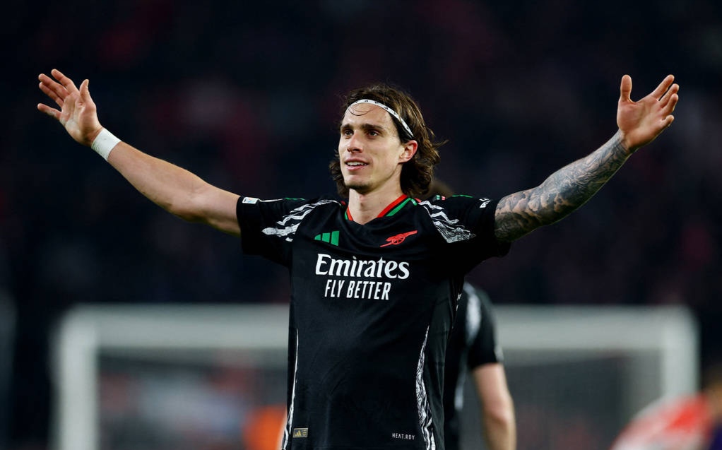 埃因霍温被一同击败，荷甲劲旅未能晋级淘汰赛的简单介绍