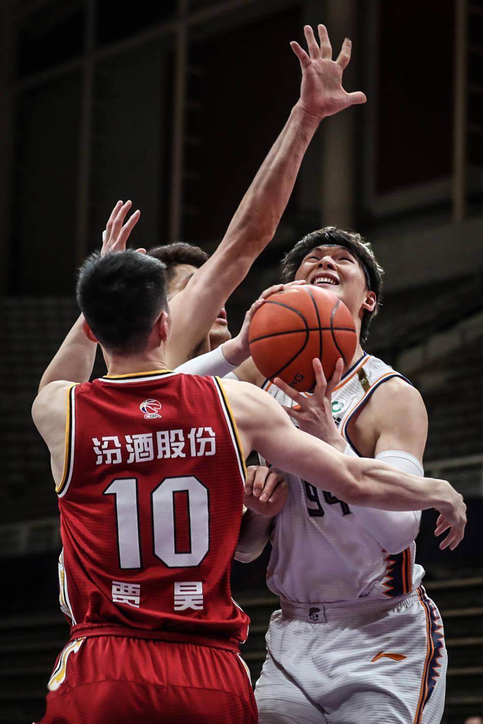 山西汾酒遭遇失利,联赛前景一片迷茫的简单介绍 山西汾酒遭遇失利,联赛前景一片迷茫的简单介绍