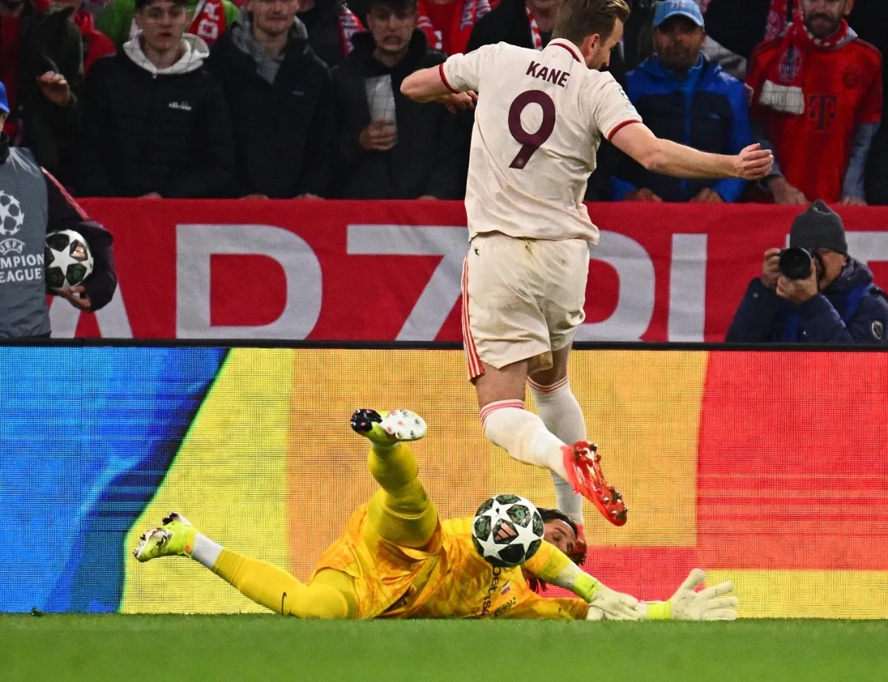 精彩进球回放，球队击败对手取得胜利