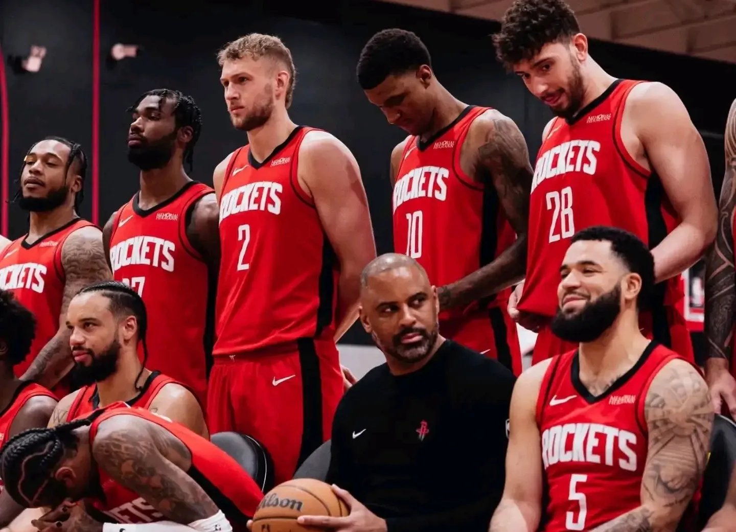 火箭队客场逆转快船,豪取胜利 火箭队客场逆转快船,豪取胜利