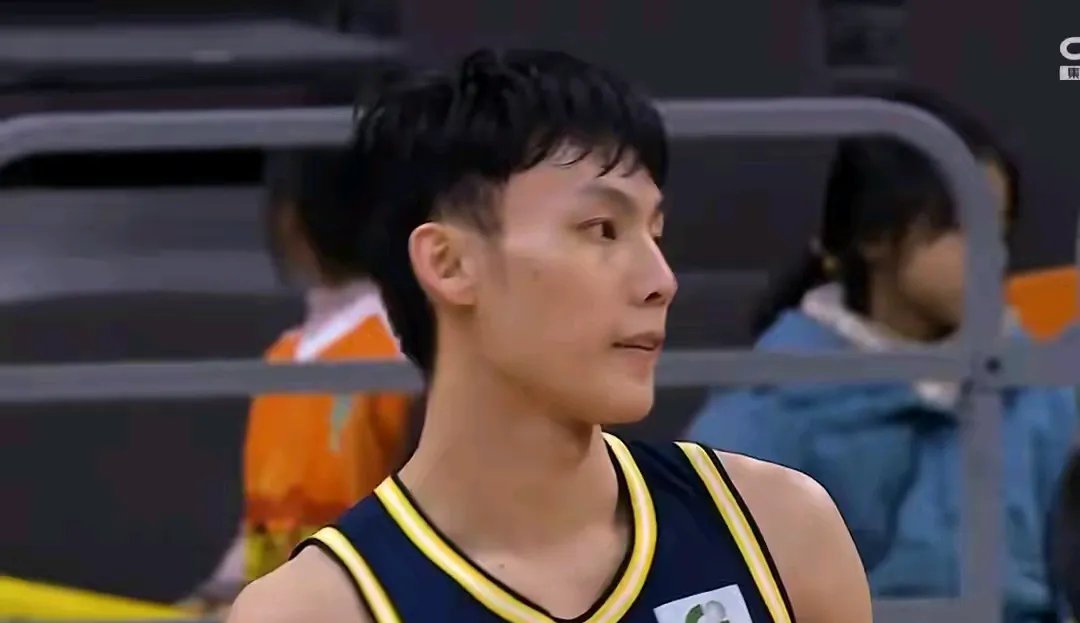 爱游戏体育平台-山西汾酒大胜广东宏远,豪取五连胜