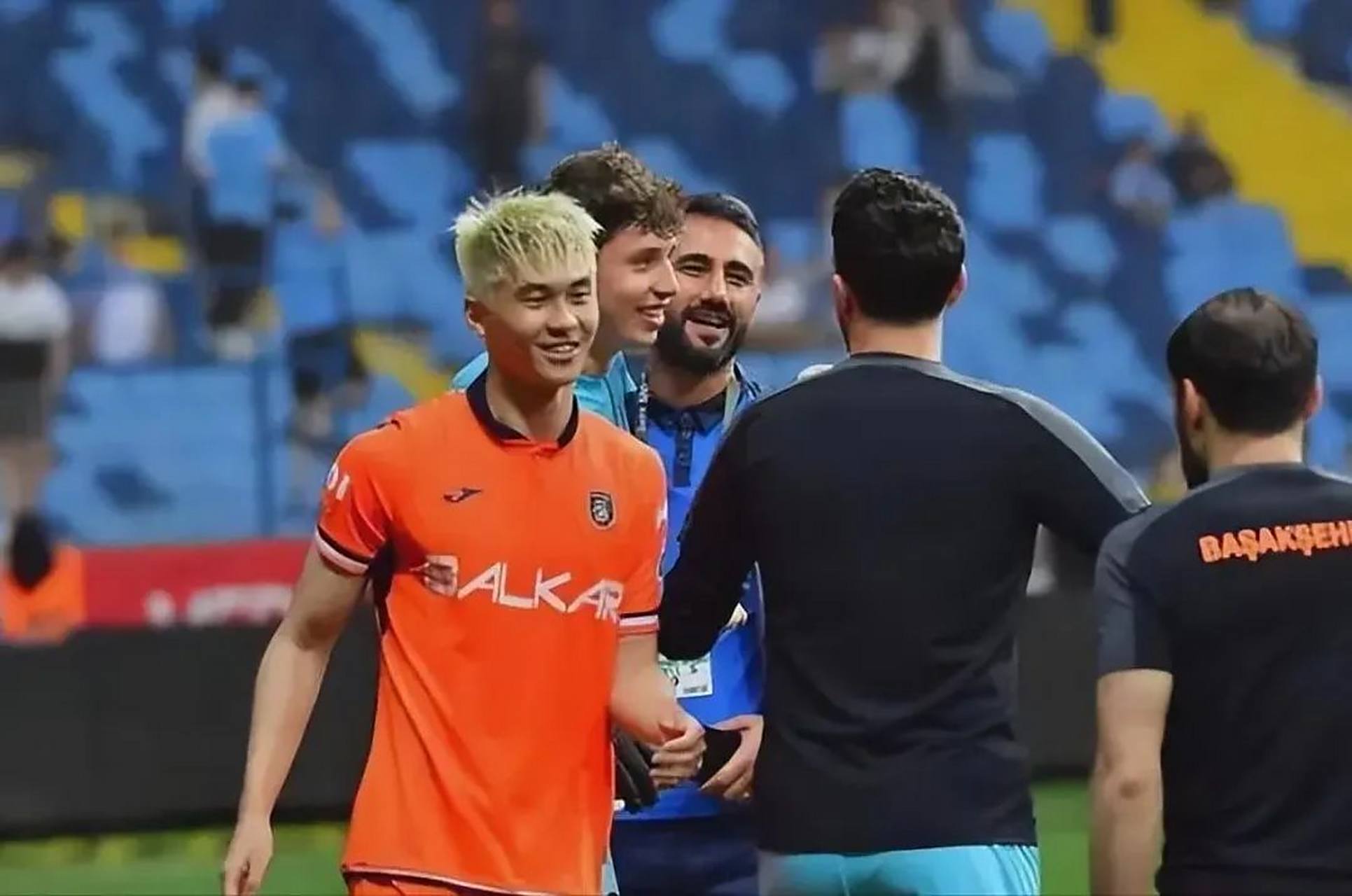 非洲球员加盟一流俱乐部,开创新篇章 非洲球员加盟一流俱乐部,开创新篇章