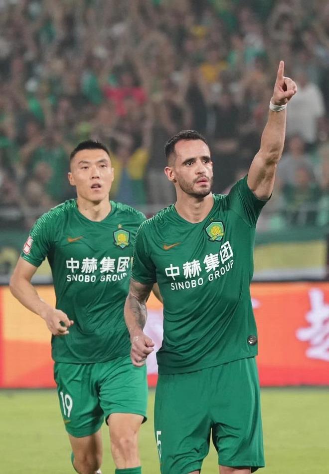 爱游戏体育平台-奥芬巴赫主场艰难取胜，送给球迷惊喜的简单介绍